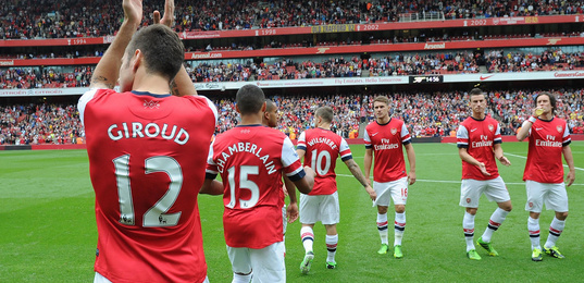 英超焦点战：利物浦主场迎战热刺,