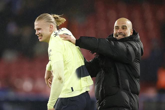 德国队官方：基米希右脚踝囊受伤，将随队前往卢森堡但不上场