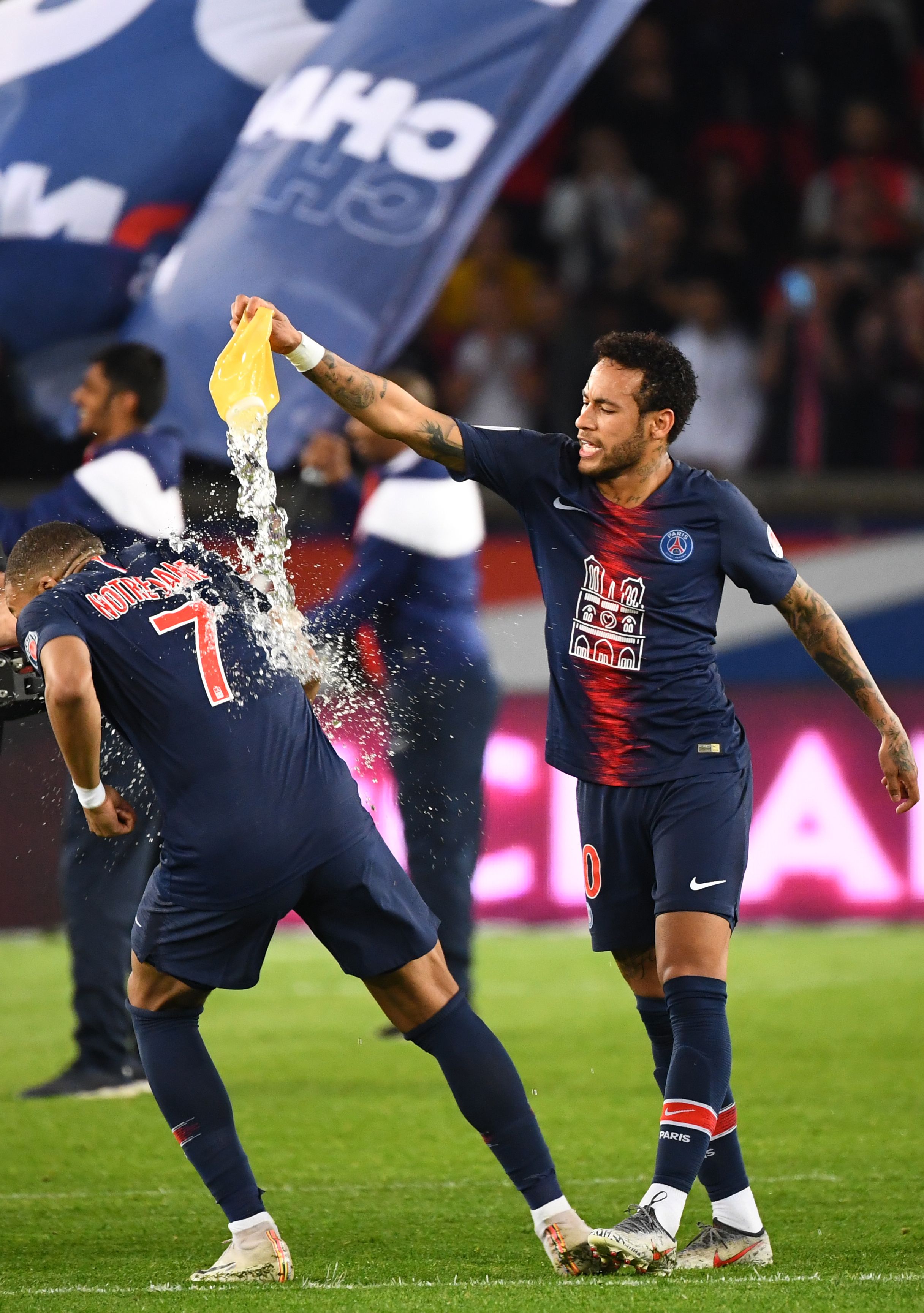 乌姆蒂蒂忆18世界杯半决赛：向比利时球迷道歉，你们队很出色