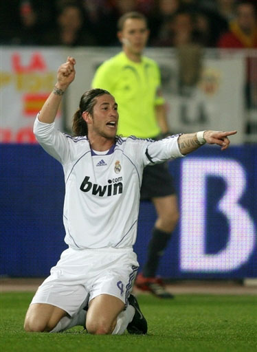 前巴萨青训营主管：亚马尔签约时走路姿势奇怪且双腿不直（巴萨青训前主管称：亚马尔签约当时步态怪异、双腿不直）