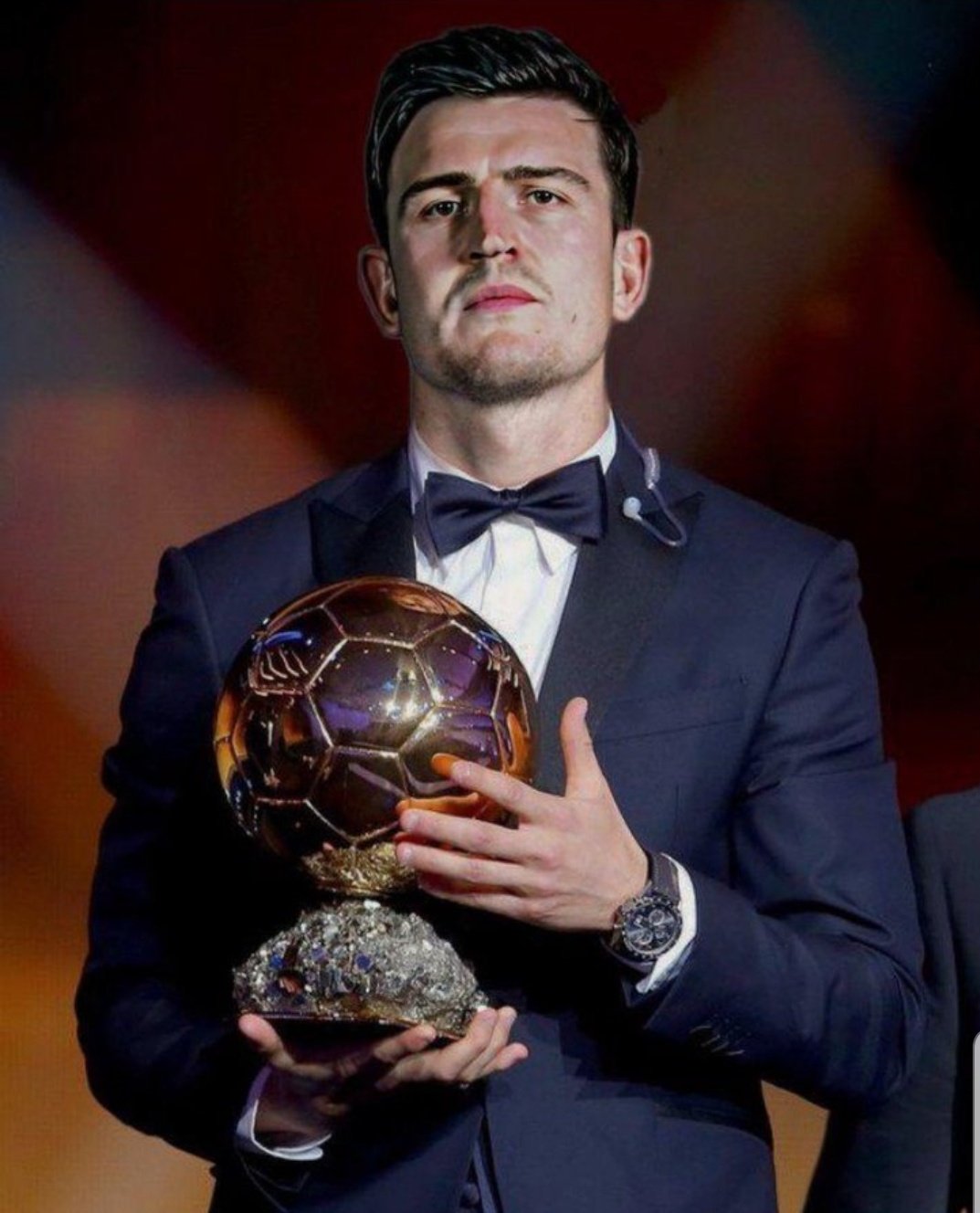 阿森纳豪掷千金破纪录 数据示客场小胜曼联（阿森纳重金投入创纪录 统计显示客场险胜曼联）