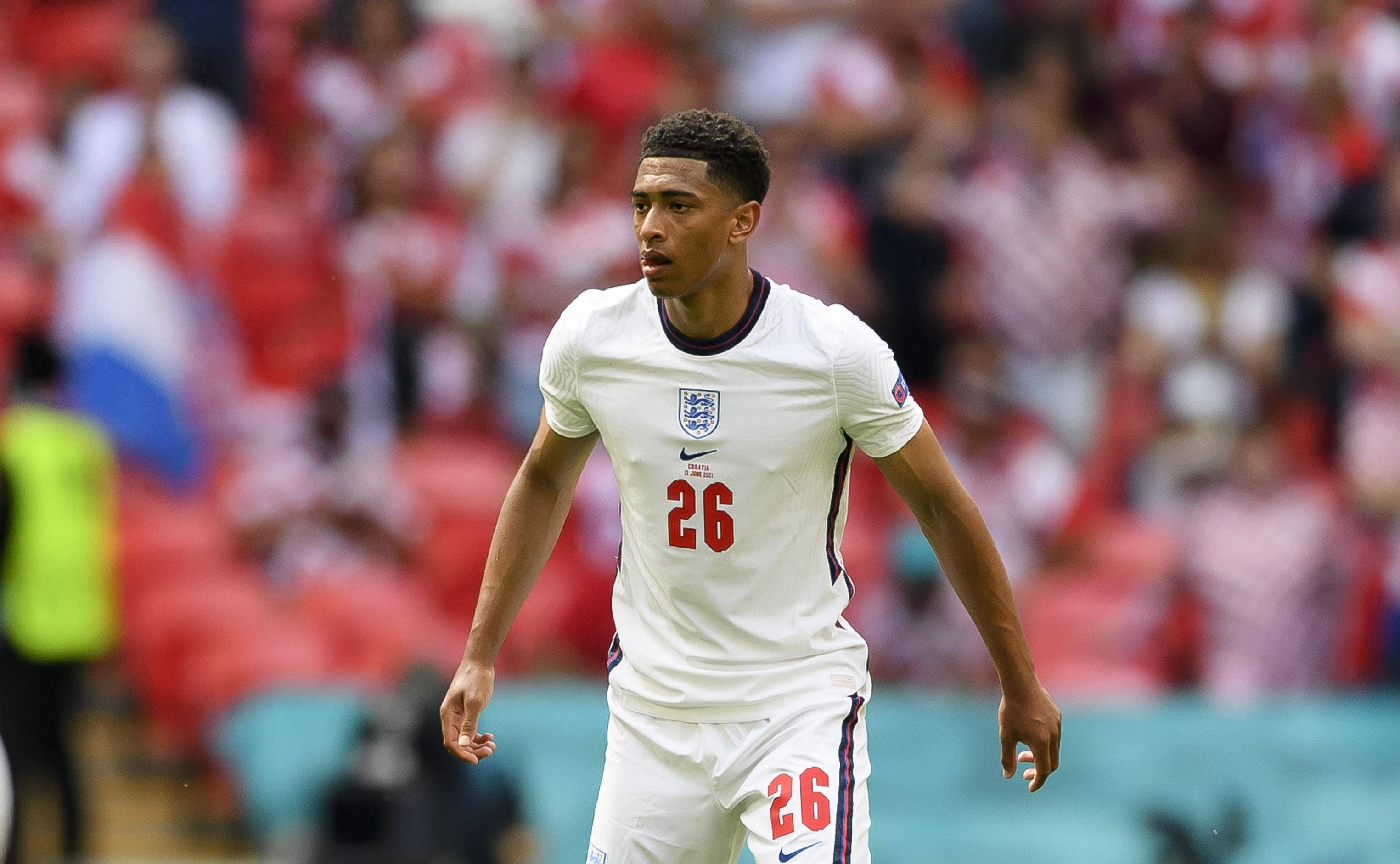 TA：尽管周中完成赛季首秀，但巴萨高层仍计划送走特狮（TA：周中刚完成赛季首秀，巴萨高层仍打算放走特尔施特根）