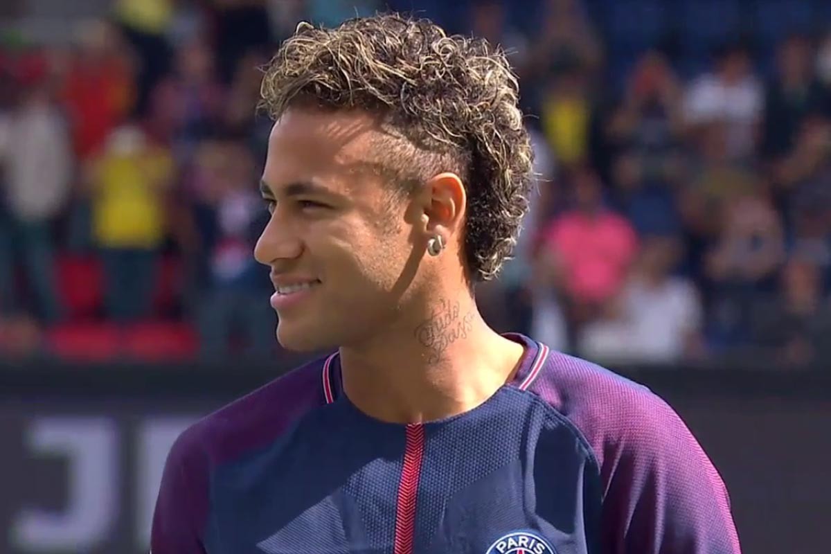 西伦敦德比：西汉姆联和水晶宫争夺英超金靴（西伦敦德比焦点战：西汉姆联与水晶宫上演英超金靴之争）