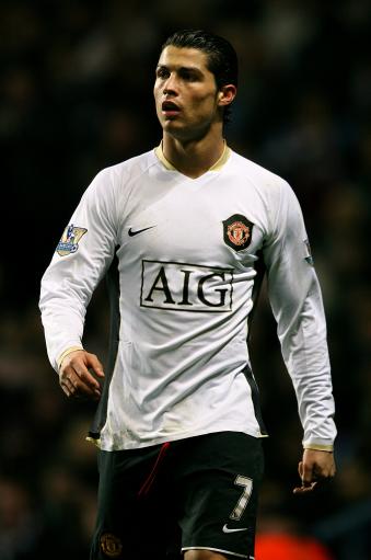 英媒：帕杜称沃特金斯与埃梅里关系破裂，建议其冬窗离队（英媒：帕杜称沃特金斯与埃梅里闹僵，劝其冬窗转会离队）