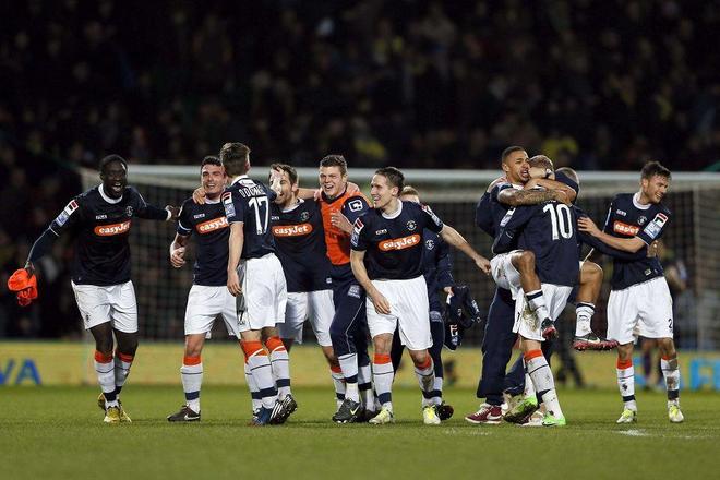 尼斯vs罗马欧联比赛期间法国警方拘捕102名球迷，并缴获很多武器（法国警方在欧联尼斯对罗马比赛期间拘捕102名球迷并缴获大量武器）